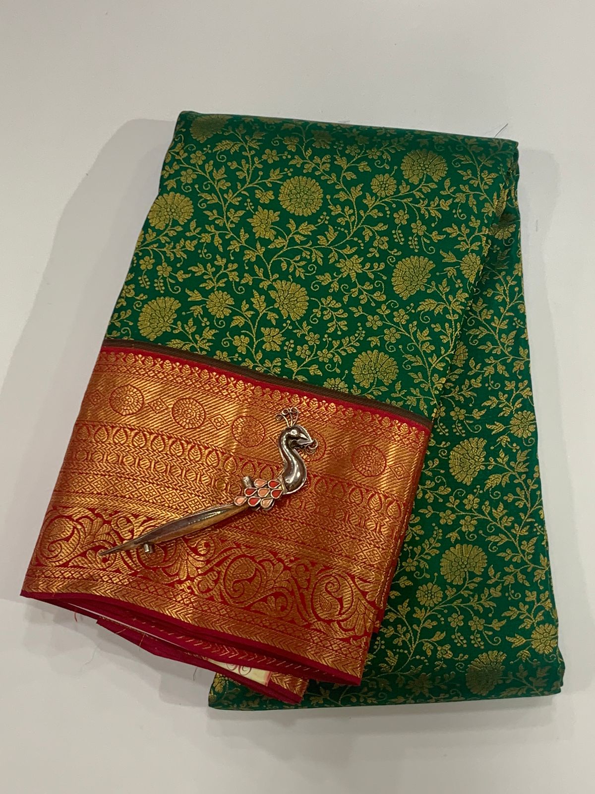 Kanchivaram Silk Saree APK001