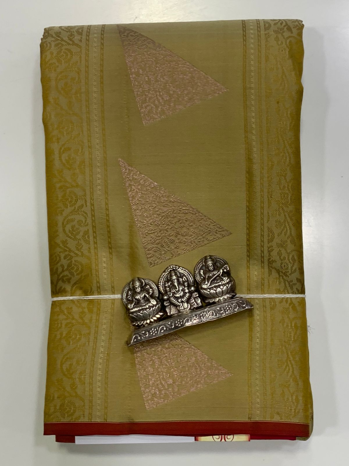 Kanchivaram Silk Saree APK001